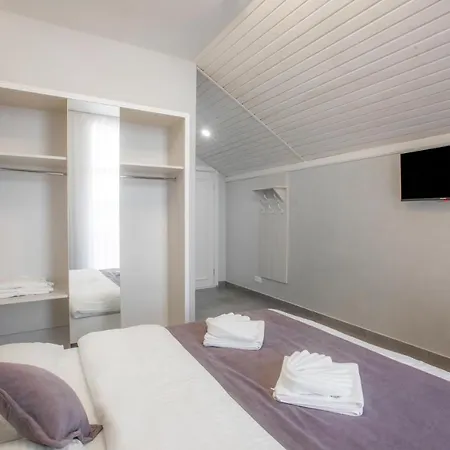 Salut Hotel Boekovel