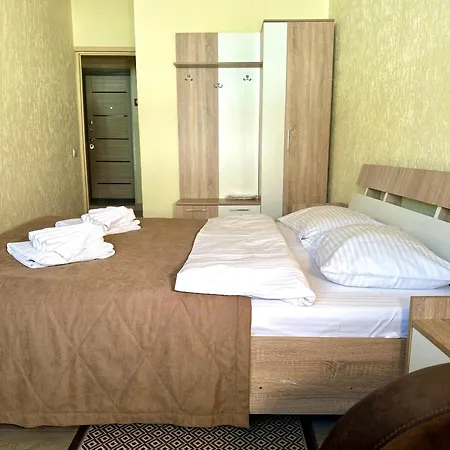 Salut Hotel 4*