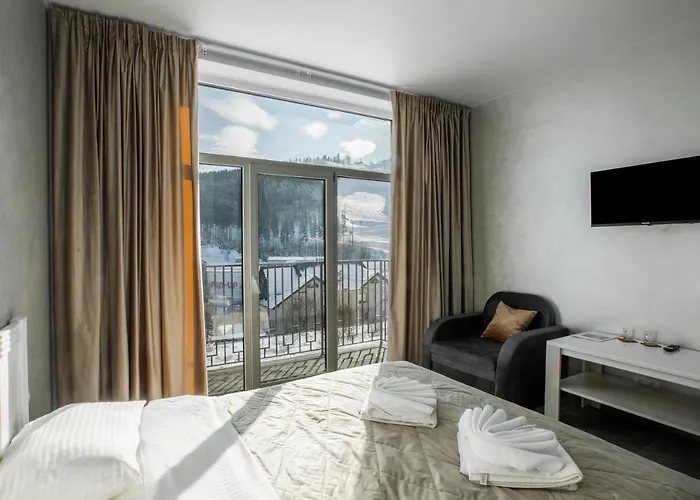Salut Hotel 4*